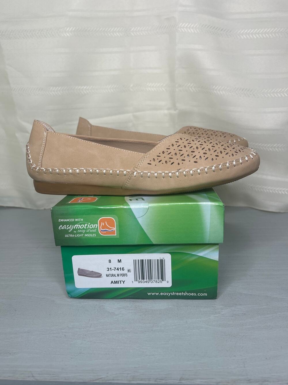 Easy Street Amity Slip On Flats Natural Womens Size 8M